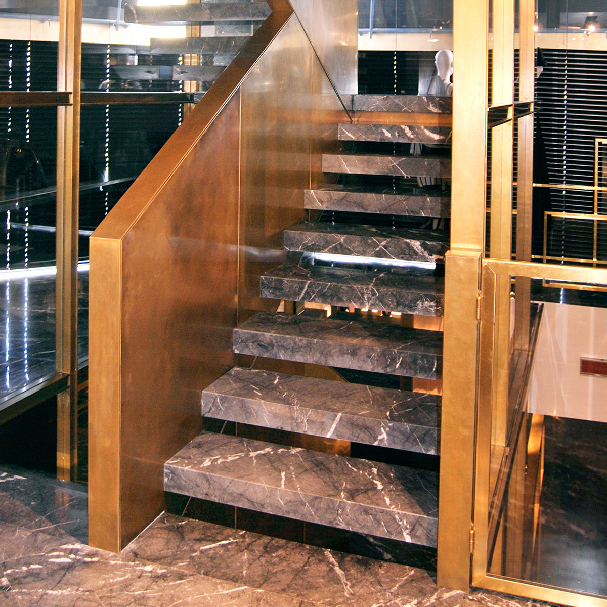 Scala a sbalzo