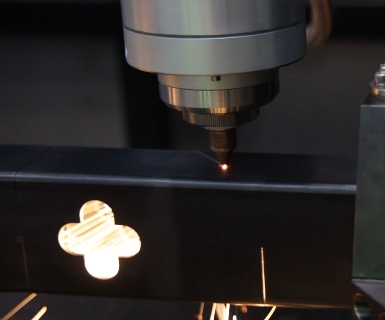 taglio laser lamiera